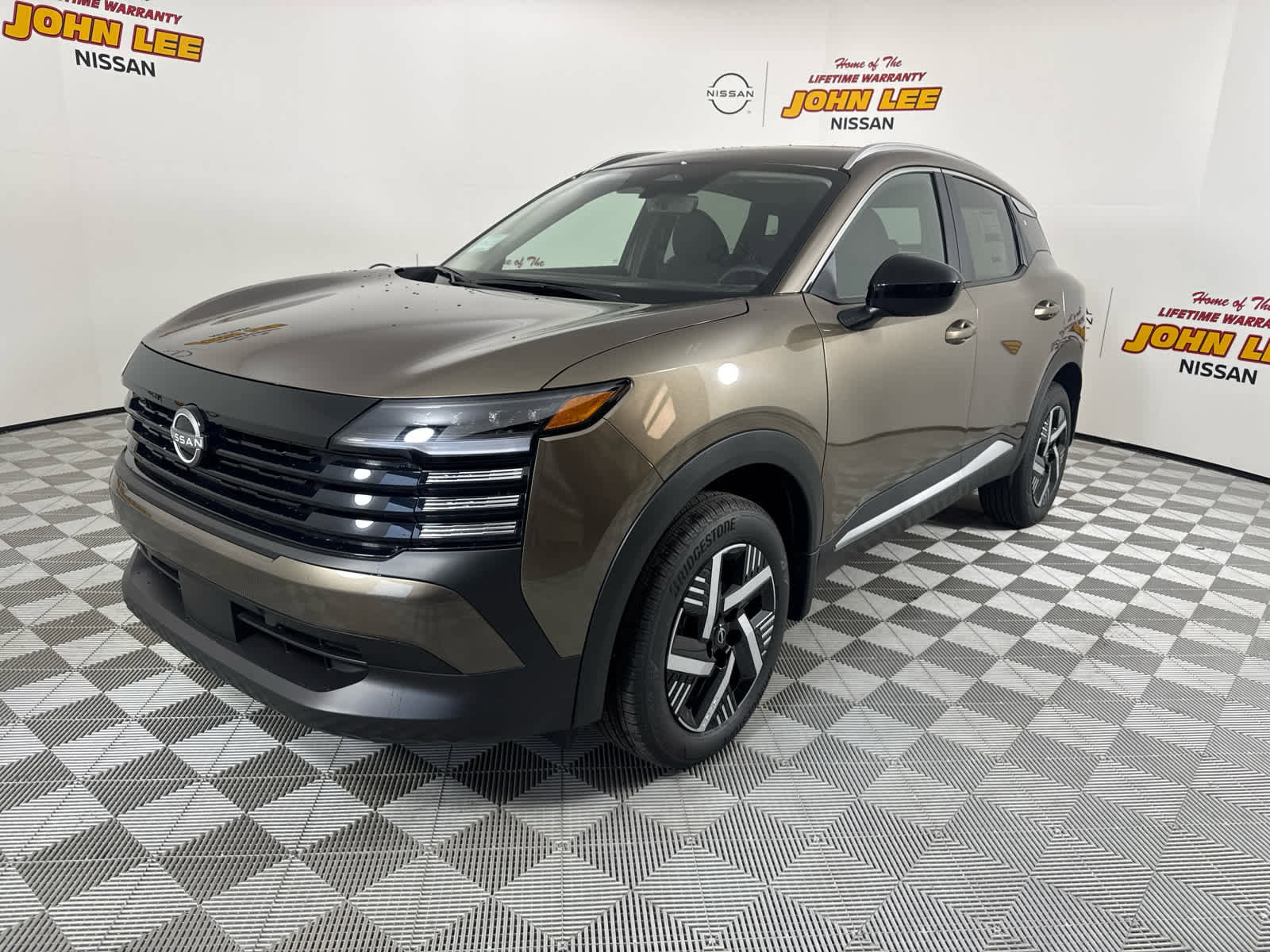 New 2026 Nissan Kicks SV w/ Illumination Package