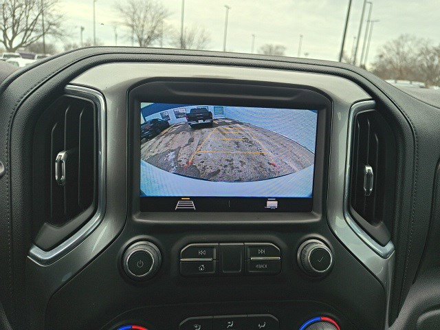 Used 2021 Chevrolet Silverado 1500 LT image 24