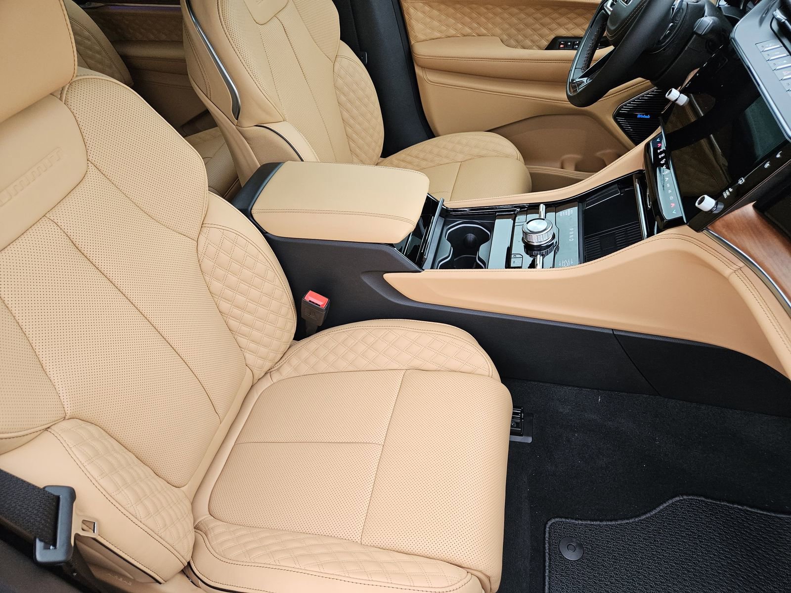 New 2026 Jeep Grand Cherokee L Summit AWD/4WD image 16