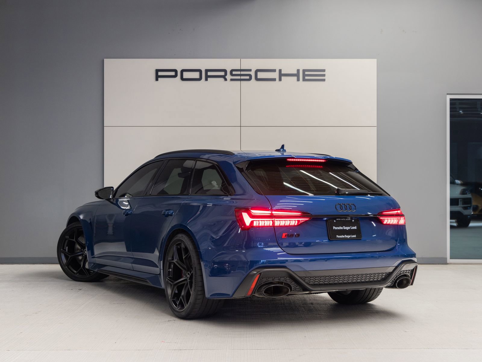 Used 2025 Audi RS 6 performance image 3