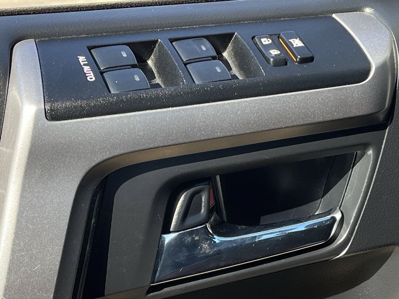 Used 2020 Toyota 4Runner SR5 RWD image 21