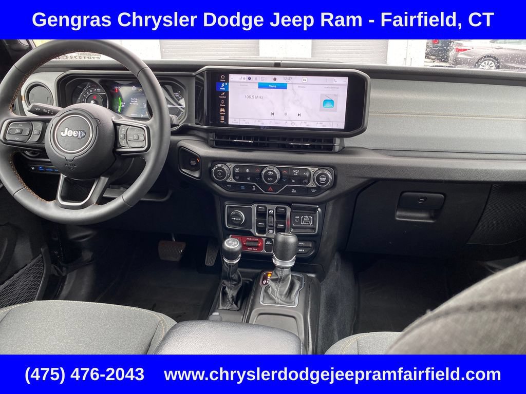 Used 2024 Jeep Wrangler Unlimited AWD/4WD image 38