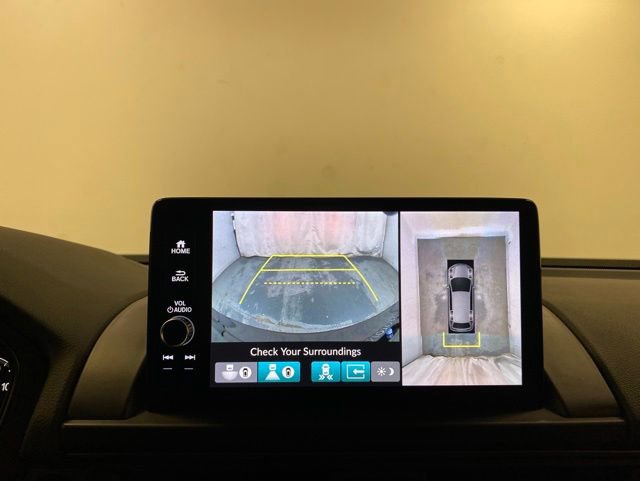 Used 2025 Honda Pilot TrailSport image 11