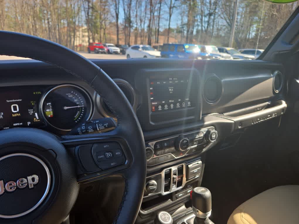 Used 2023 Jeep Wrangler Unlimited w/ Cold Weather Group AWD/4WD image 27