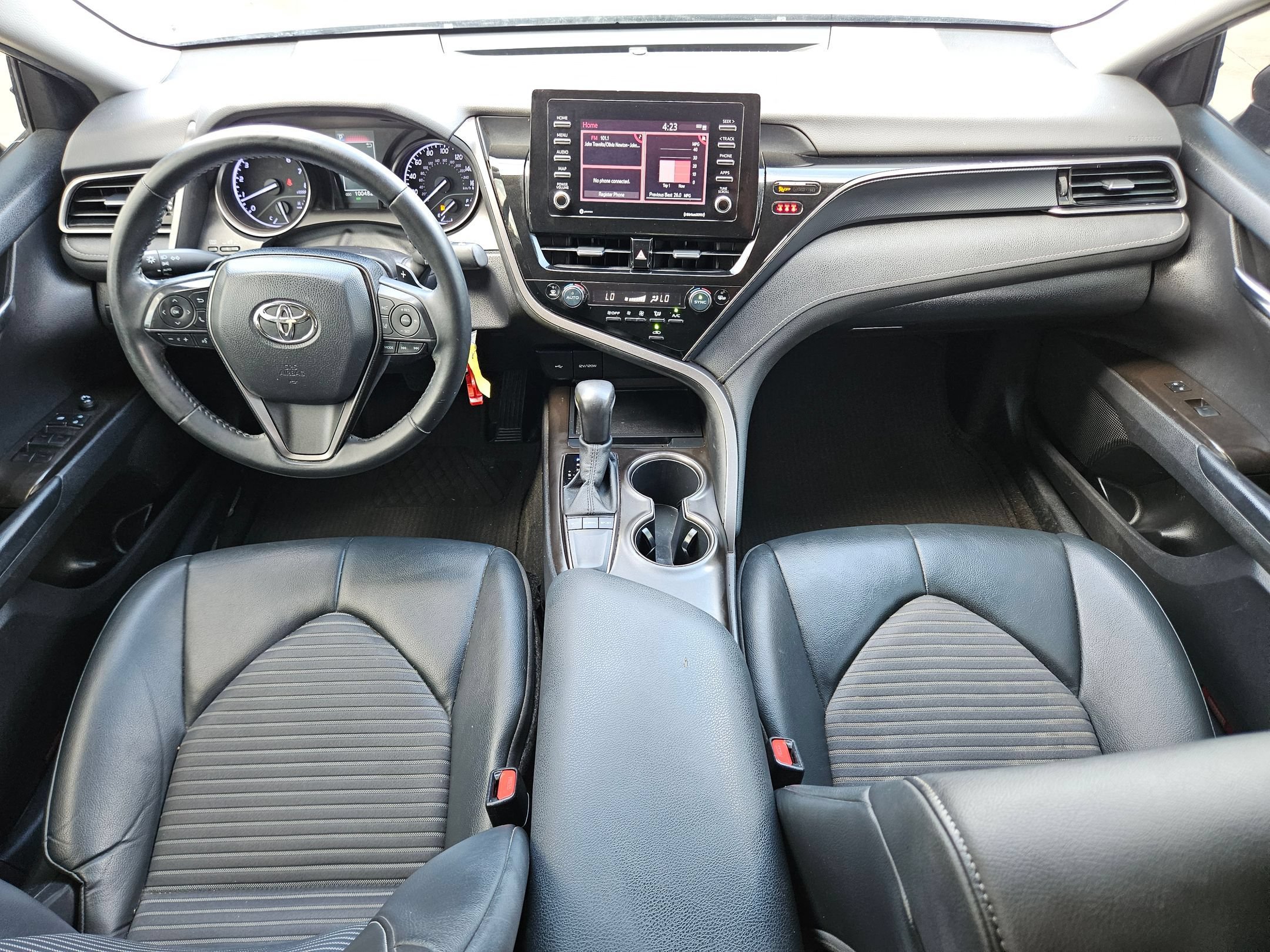 Used 2022 Toyota Camry SE FWD image 16