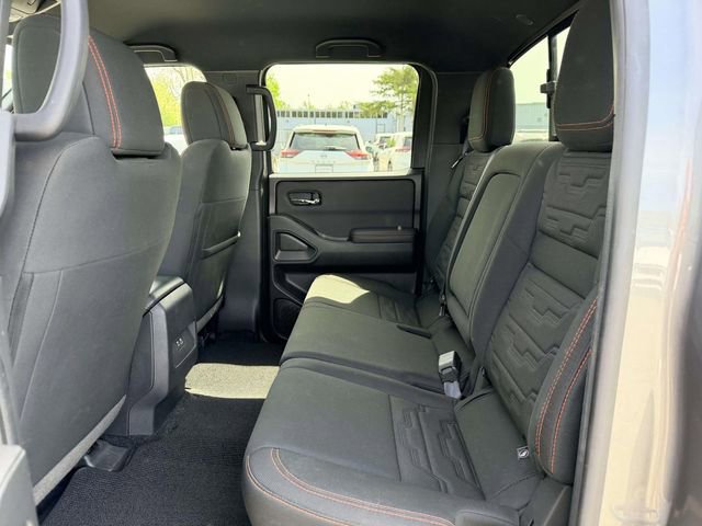 Used 2024 Nissan Frontier PRO-4X image 13