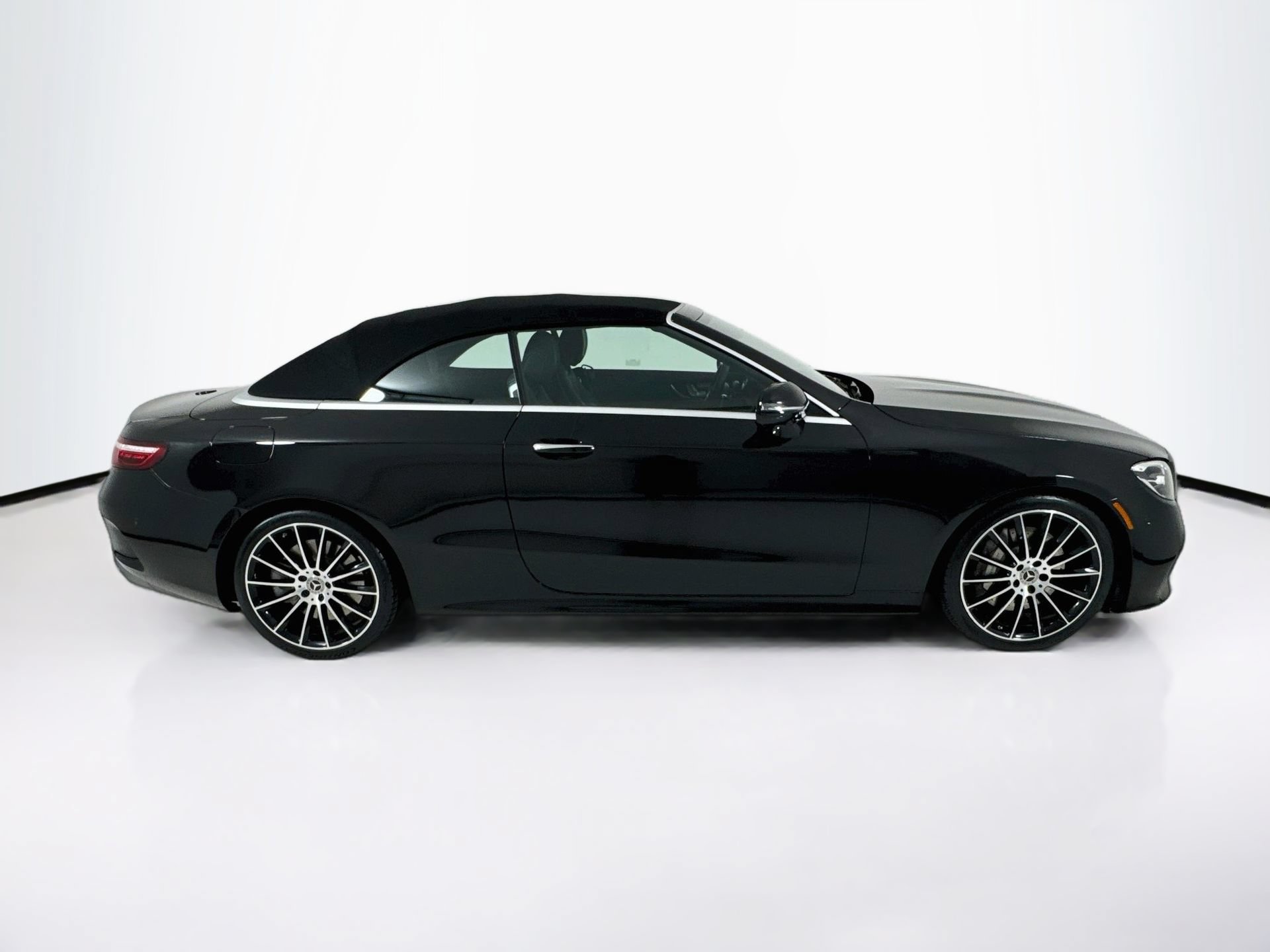 Used 2023 Mercedes-Benz E 450 Cabriolet image 9