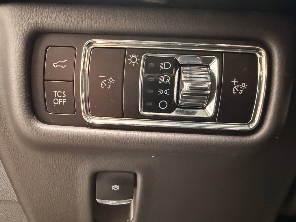 Used 2023 Lincoln Nautilus Reserve AWD/4WD image 21