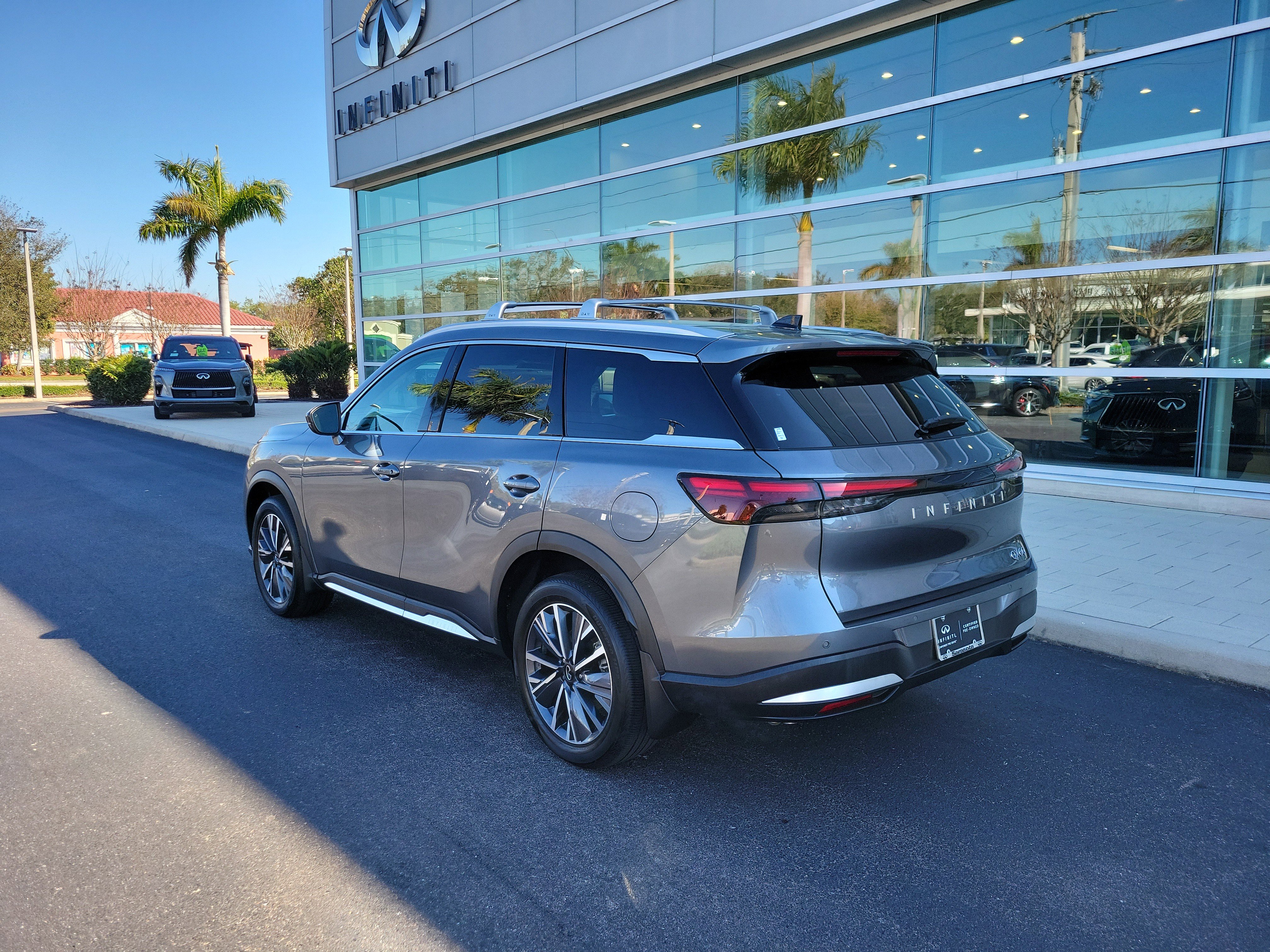 Certified 2026 INFINITI QX60 Luxe w/ Cargo Package image 6