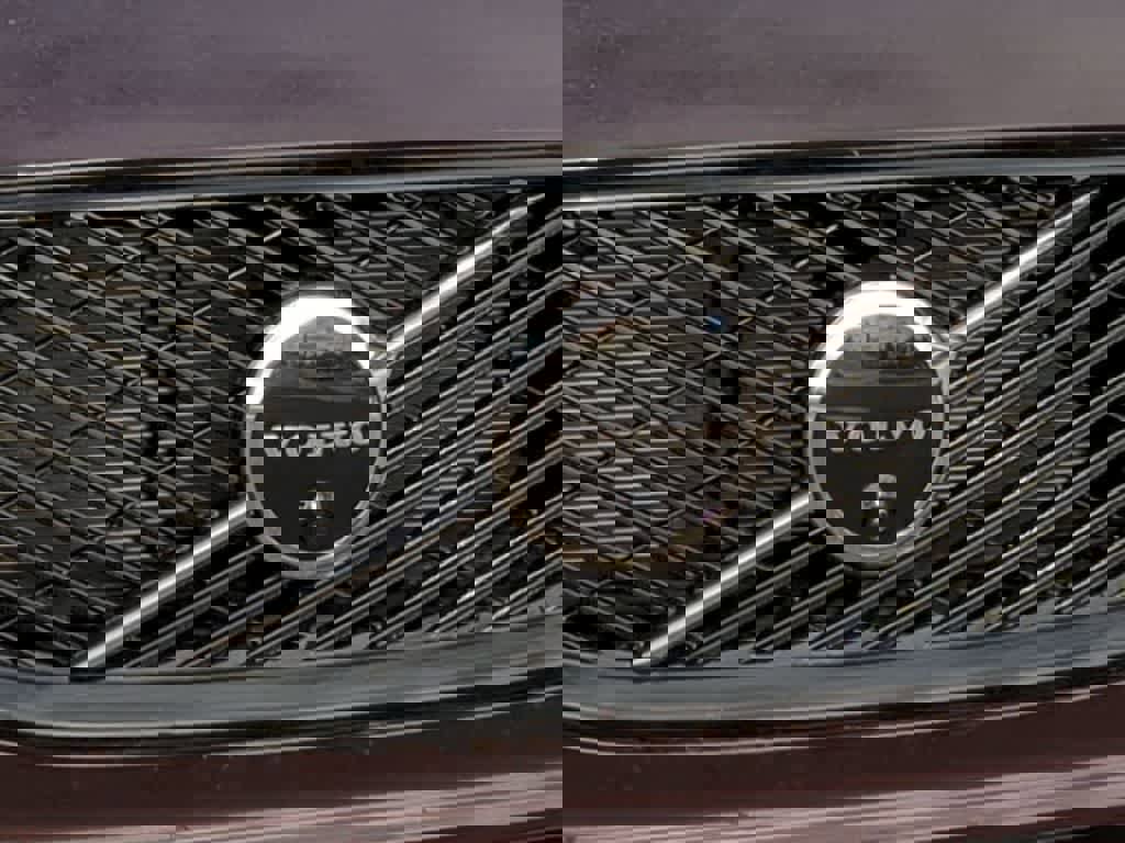 New 2026 Volvo XC60 B5 Plus w/ Protection Package Premier image 11