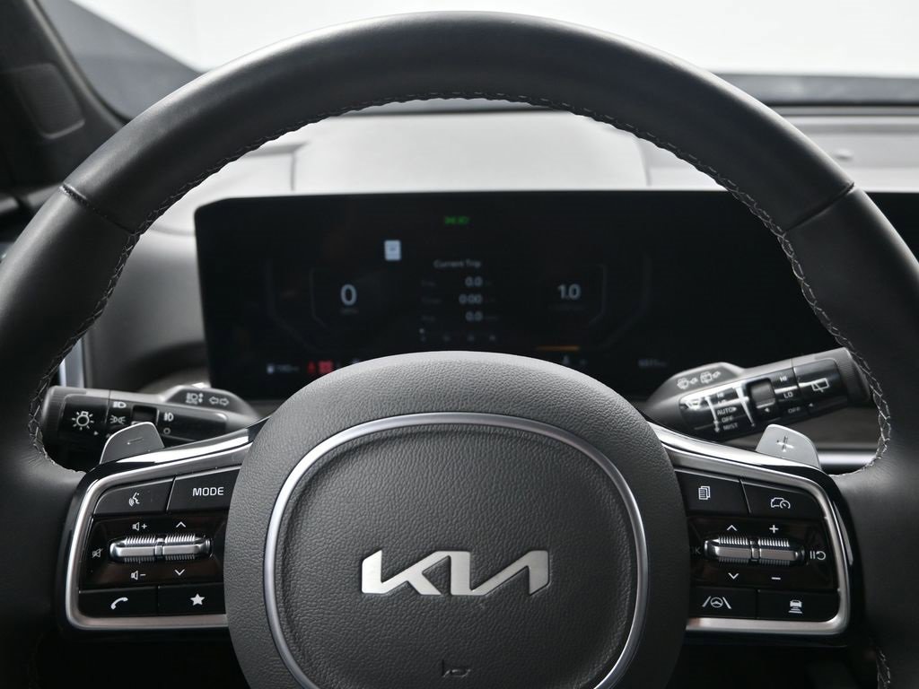Certified 2025 Kia Sorento SX Prestige image 16