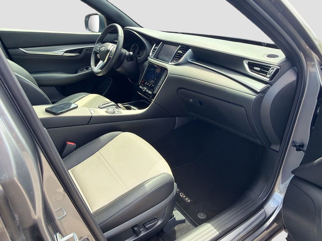 Used 2025 INFINITI QX55 Essential AWD/4WD image 14