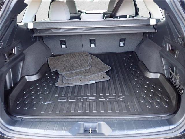 Certified 2025 Subaru Outback Premium AWD/4WD image 8