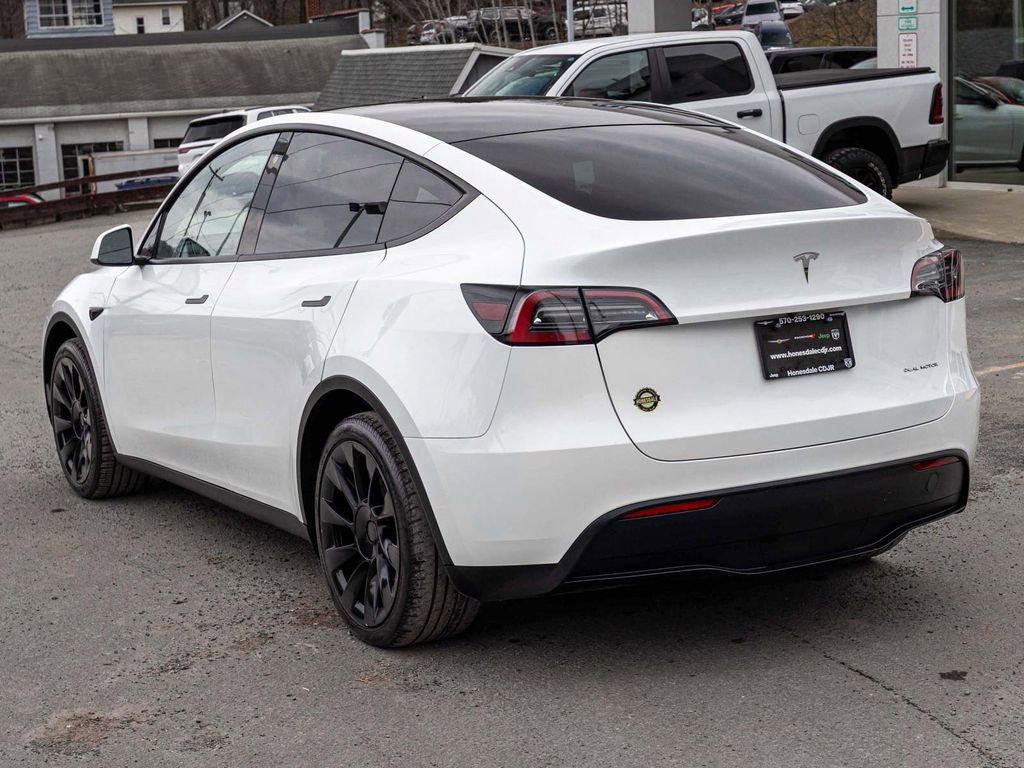 Used 2023 Tesla Model Y Long Range image 6