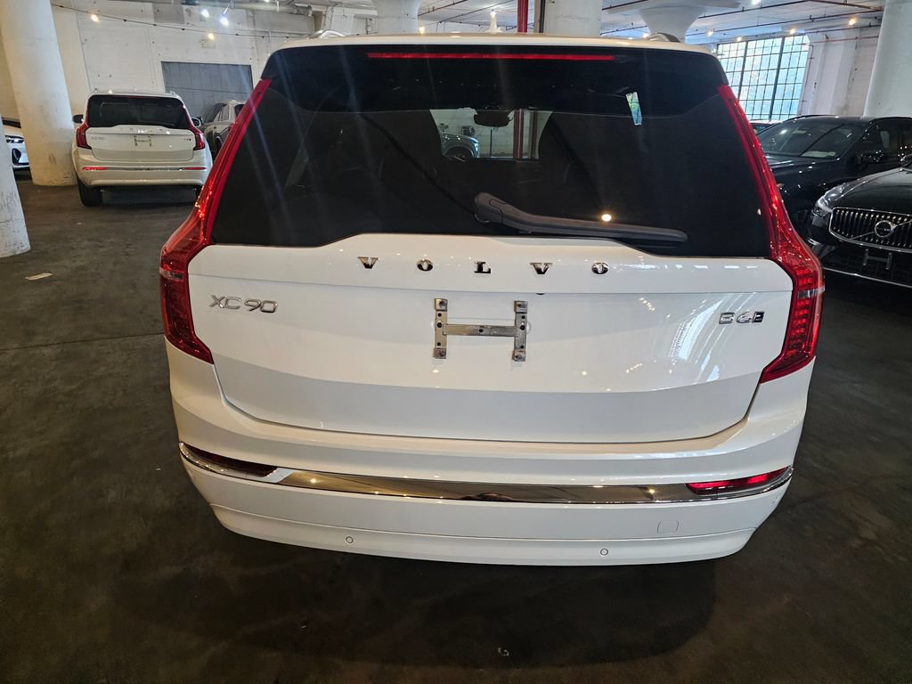 Certified 2024 Volvo XC90 B6 Ultimate AWD/4WD image 3