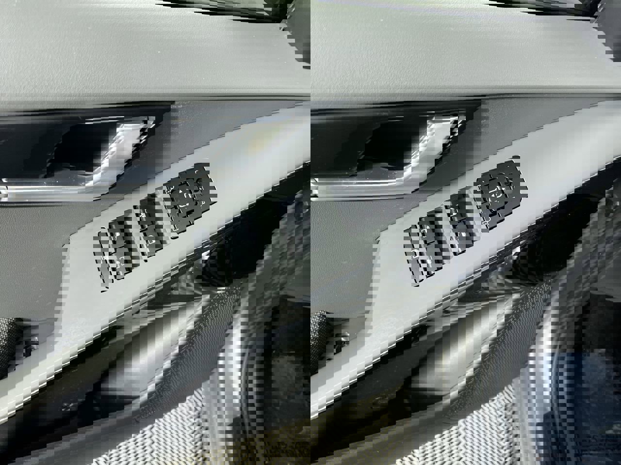 Certified 2023 Kia Niro EX image 16