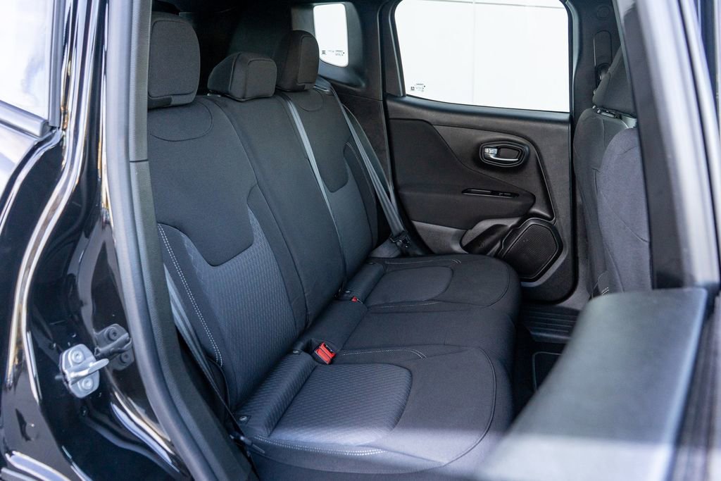 Used 2021 Jeep Renegade Latitude image 15