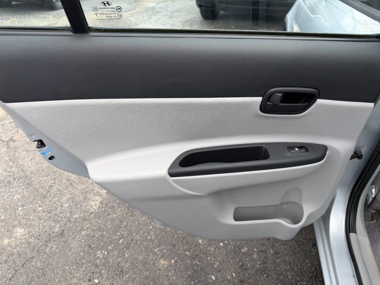 Used 2007 Hyundai Accent GLS image 27