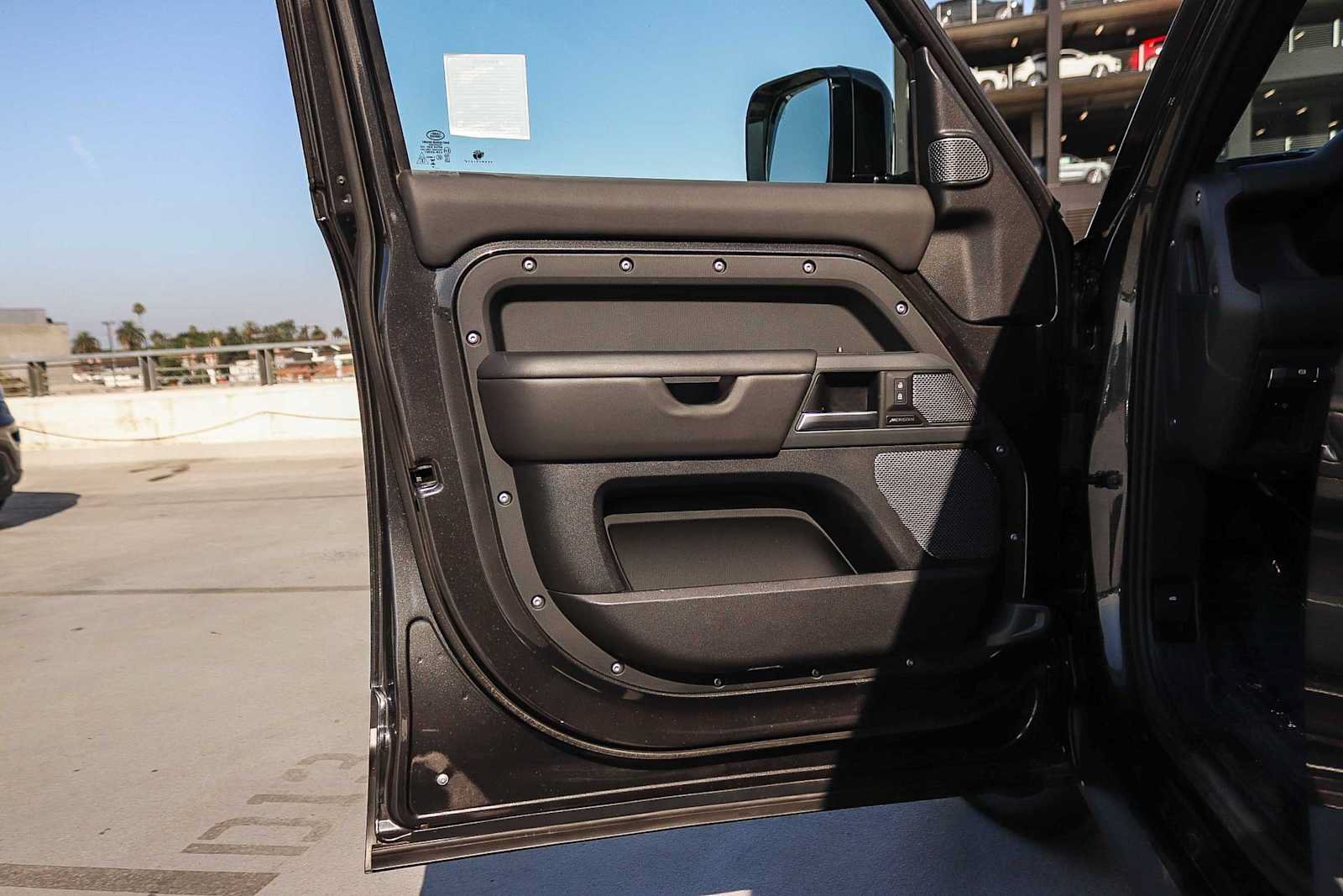 Used 2024 Land Rover Defender 110 X-Dynamic SE AWD/4WD image 27