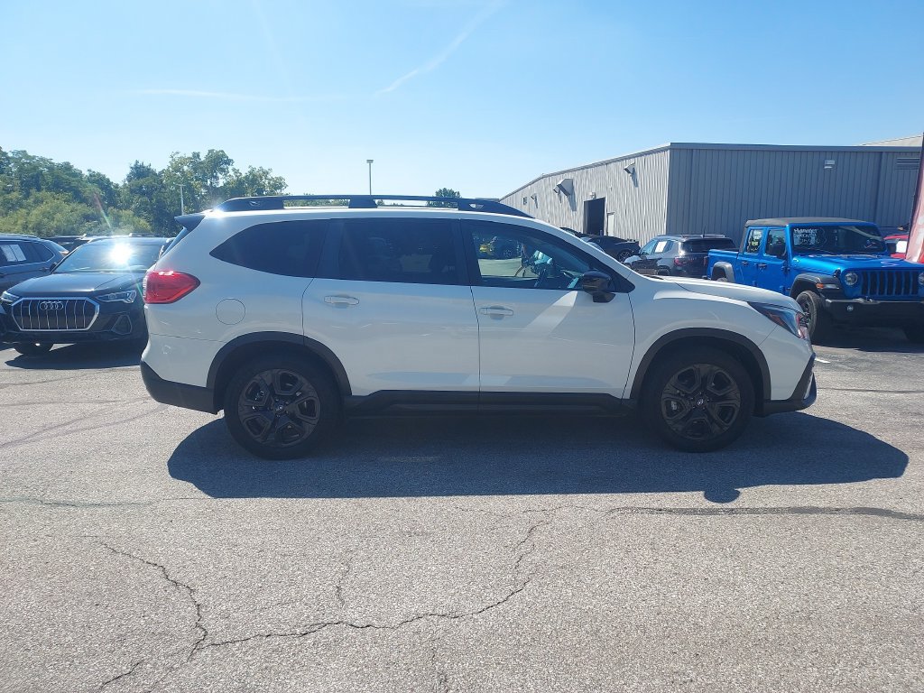 Used 2024 Subaru Ascent Onyx Edition AWD/4WD image 9
