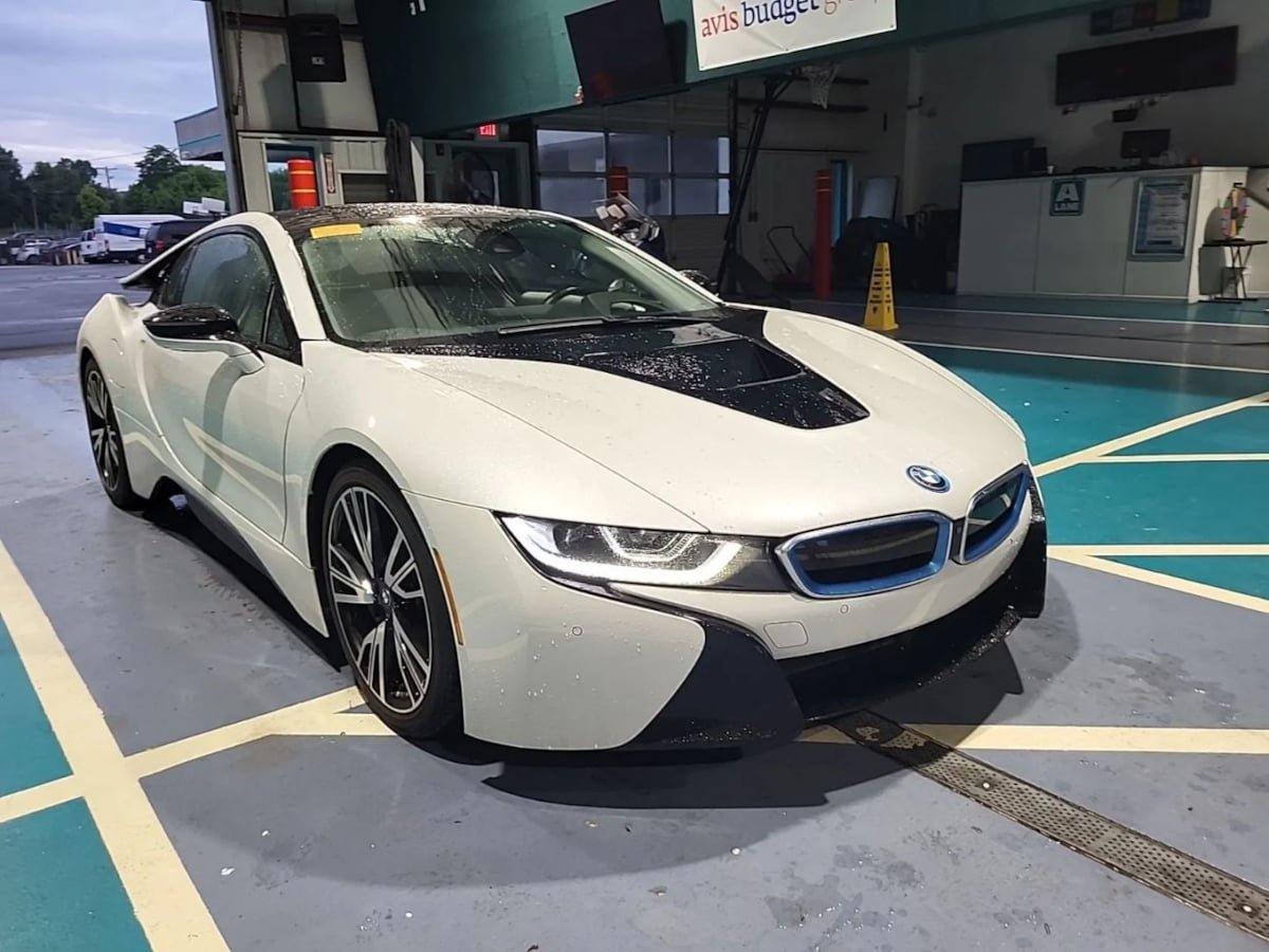 Used 2016 BMW i8 AWD/4WD image 2