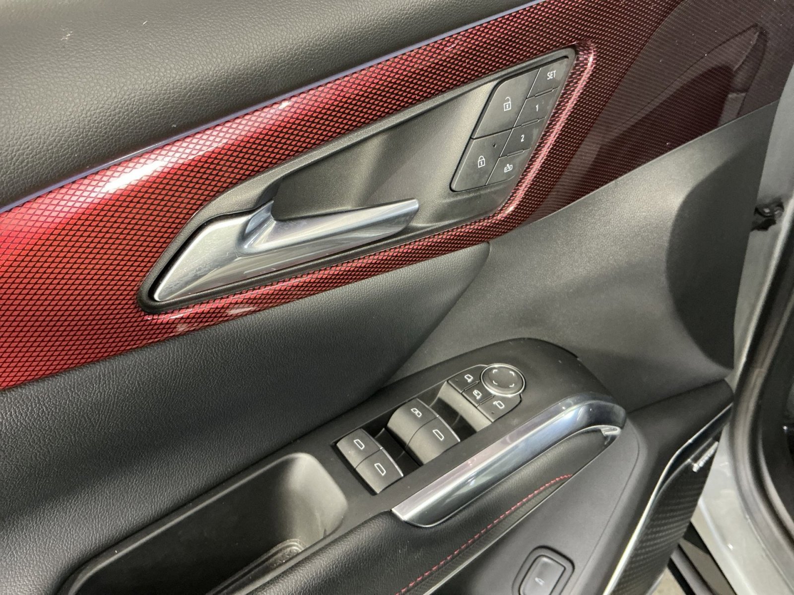 Used 2024 Chevrolet Traverse RS w/ LPO, Floor Liner Package image 23