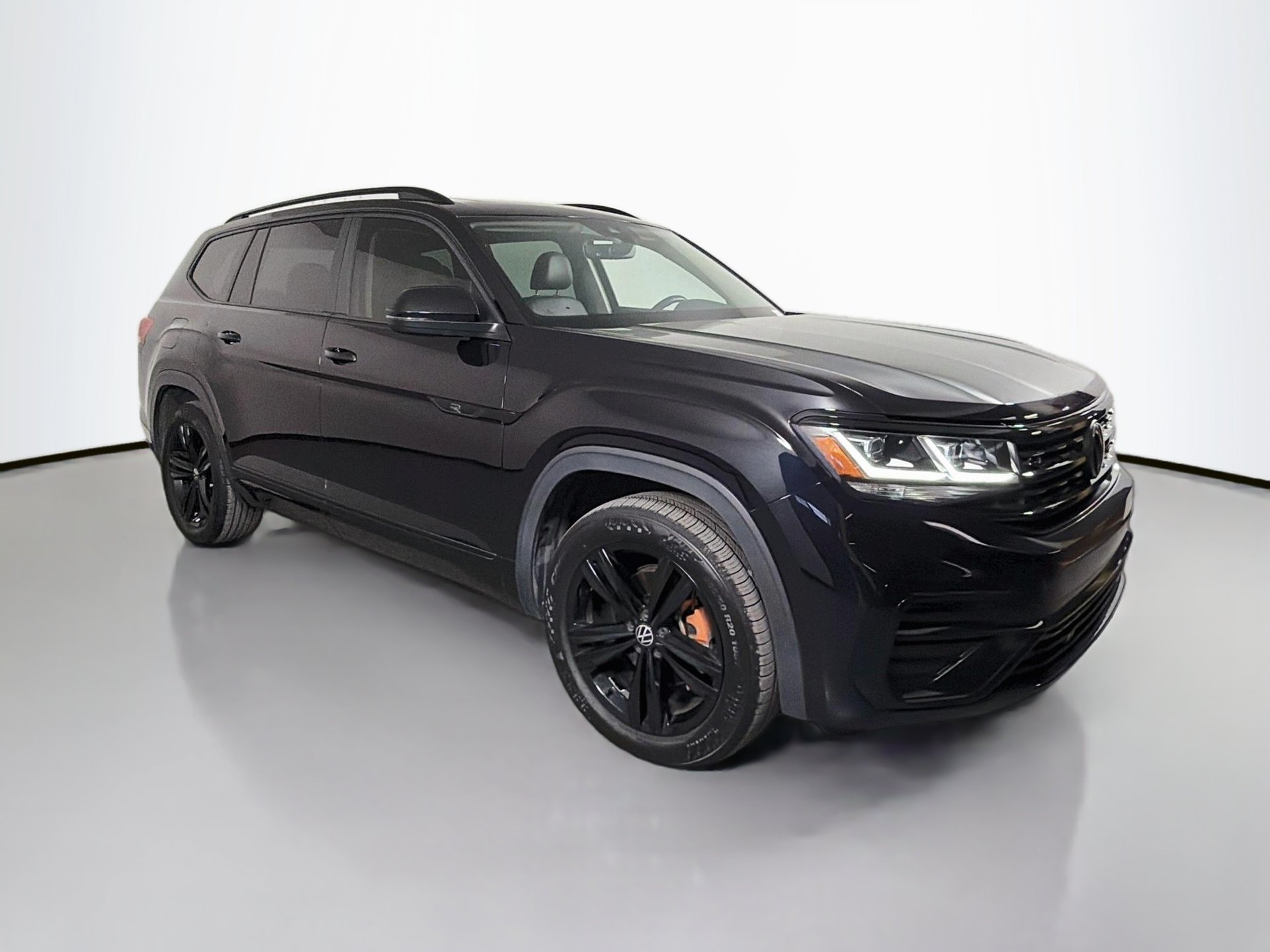 Used 2023 Volkswagen Atlas SEL R-Line AWD/4WD image 3
