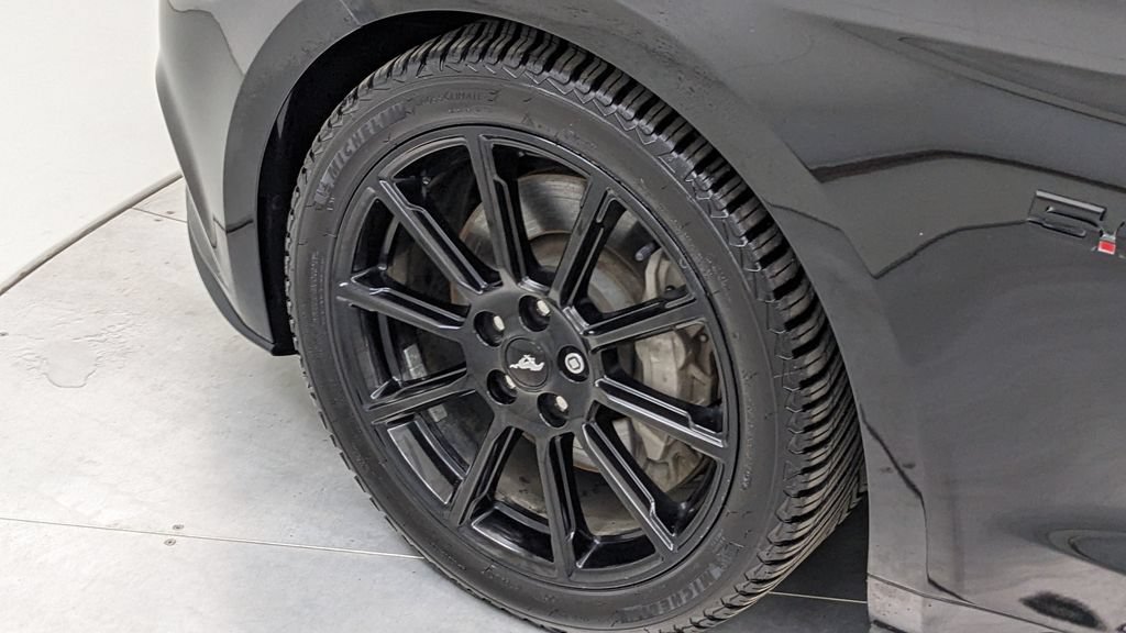 Used 2016 Ford Mustang GT Premium w/ Equipment Group 401A RWD image 4