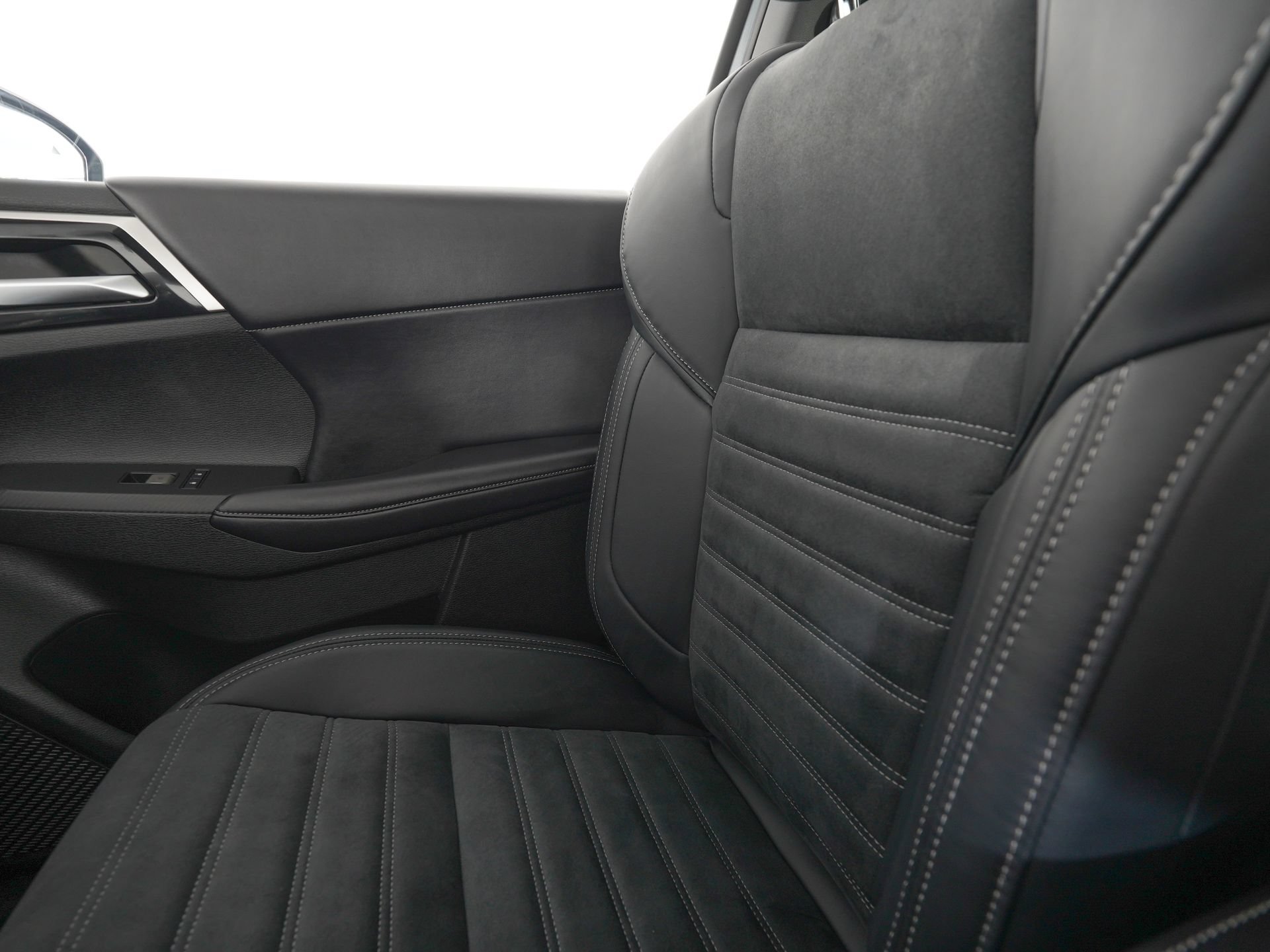 New 2026 Mitsubishi Outlander AWD image 20