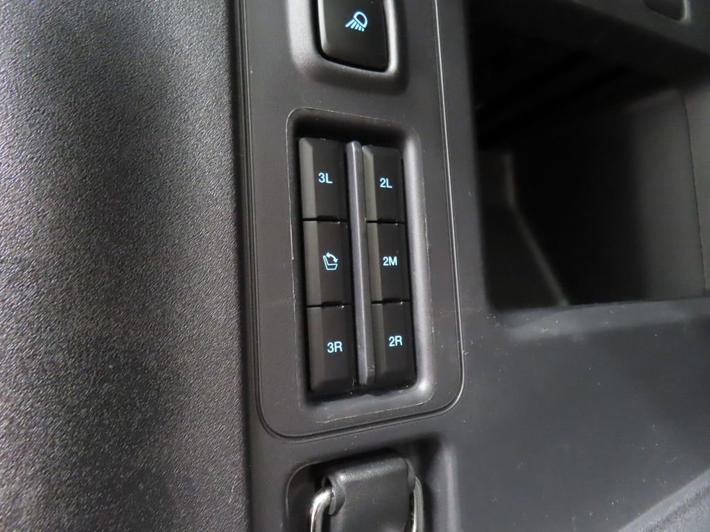Used 2025 Ford Expedition Active AWD/4WD image 45
