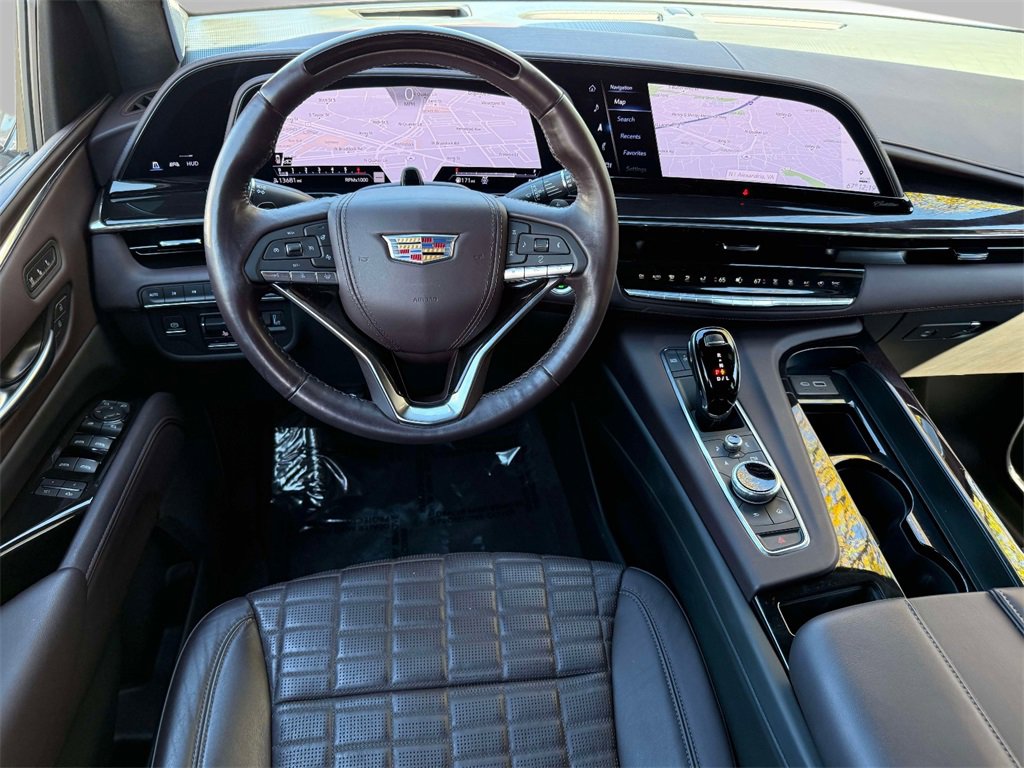 Used 2024 Cadillac Escalade ESV Sport Platinum w/ LPO, ONYX Package image 4