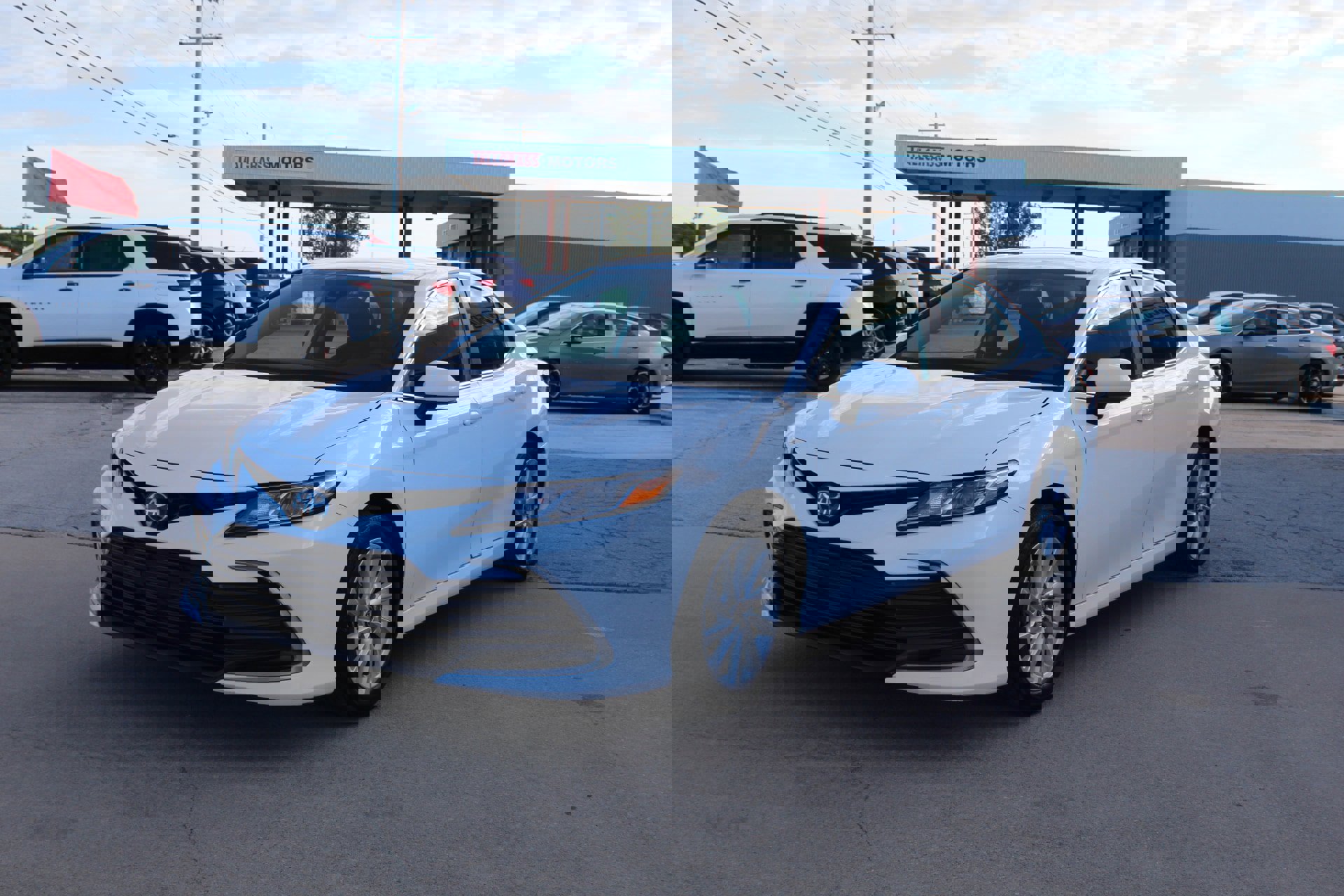 Used 2024 Toyota Camry LE image 11