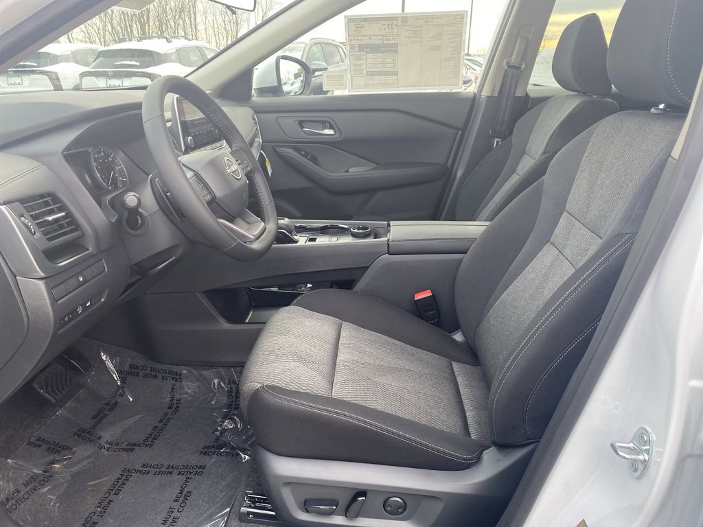 New 2026 Nissan Rogue SV image 5