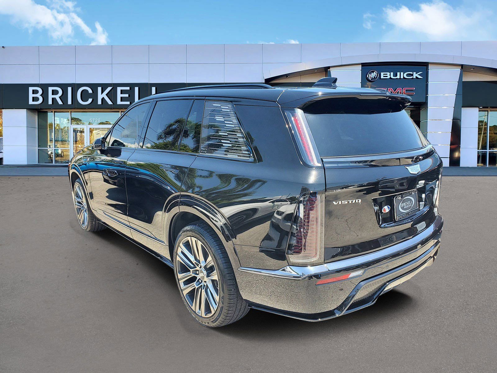 Used 2026 Cadillac Vistiq Platinum AWD/4WD image 4