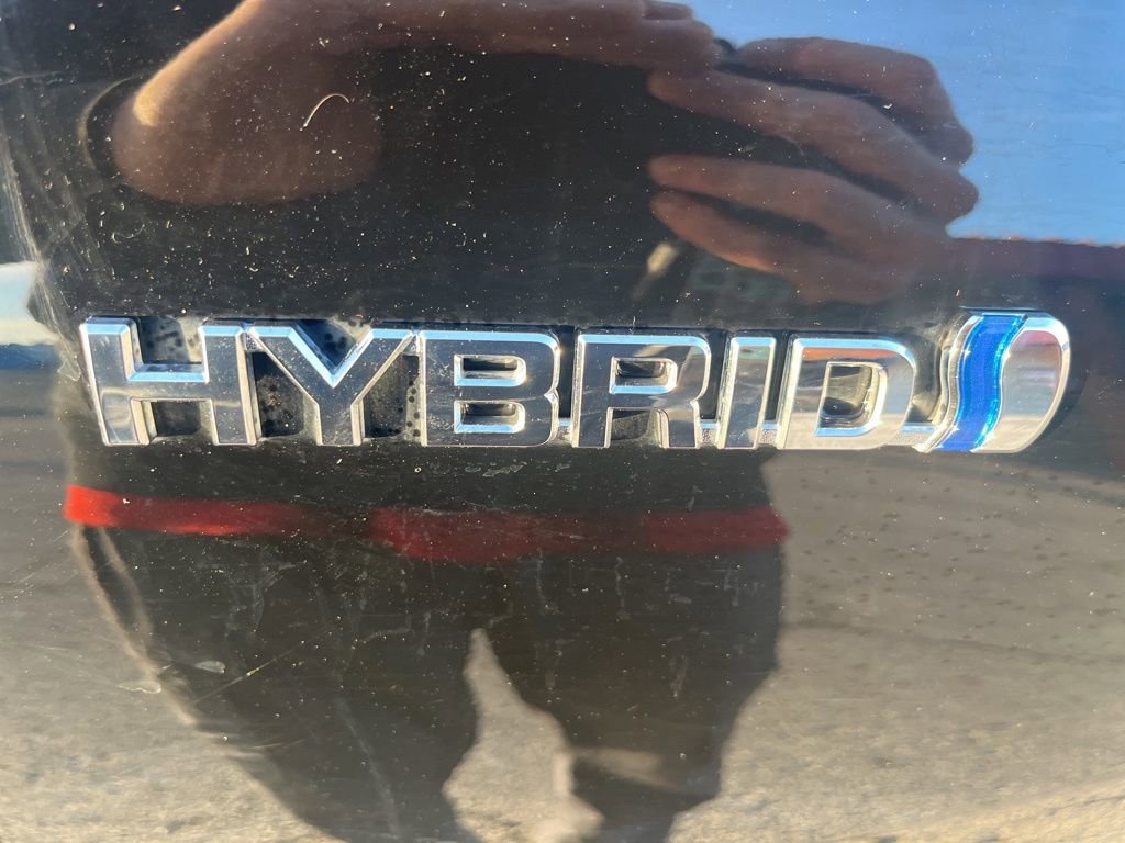 Used 2021 Toyota Venza LE w/ Carpet Mat Package (TMS) image 53