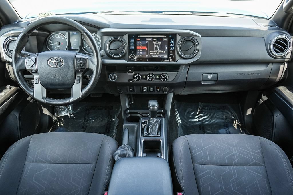Used 2018 Toyota Tacoma TRD Sport RWD image 13