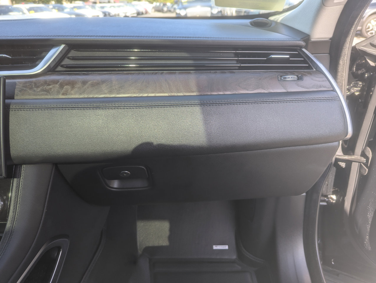 Used 2023 Jaguar F-PACE S image 33