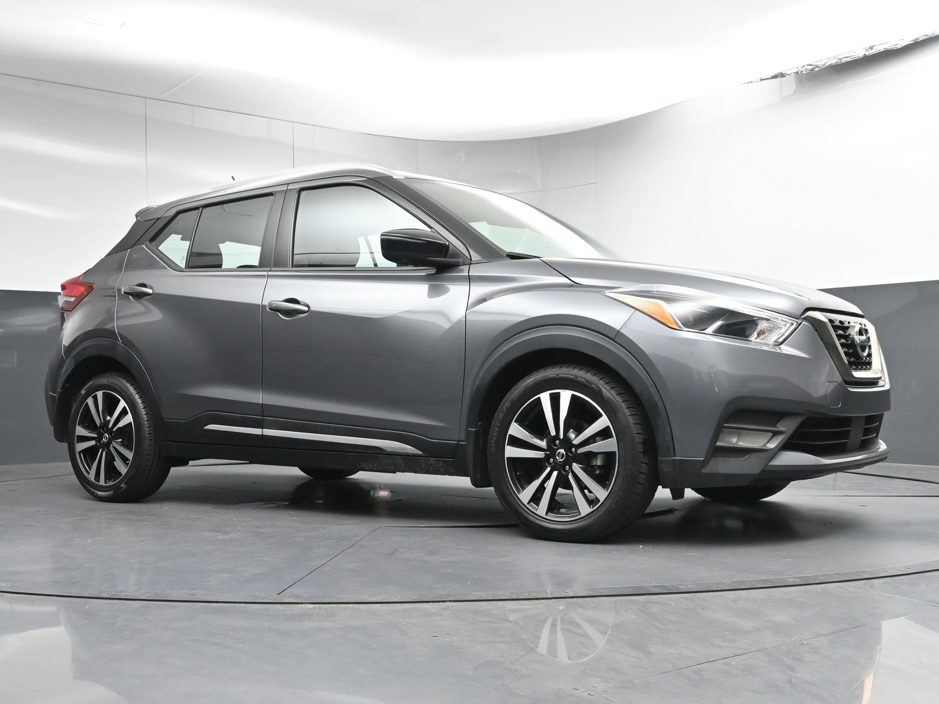 Used 2020 Nissan Kicks SR w/ SR Premium Package image 24