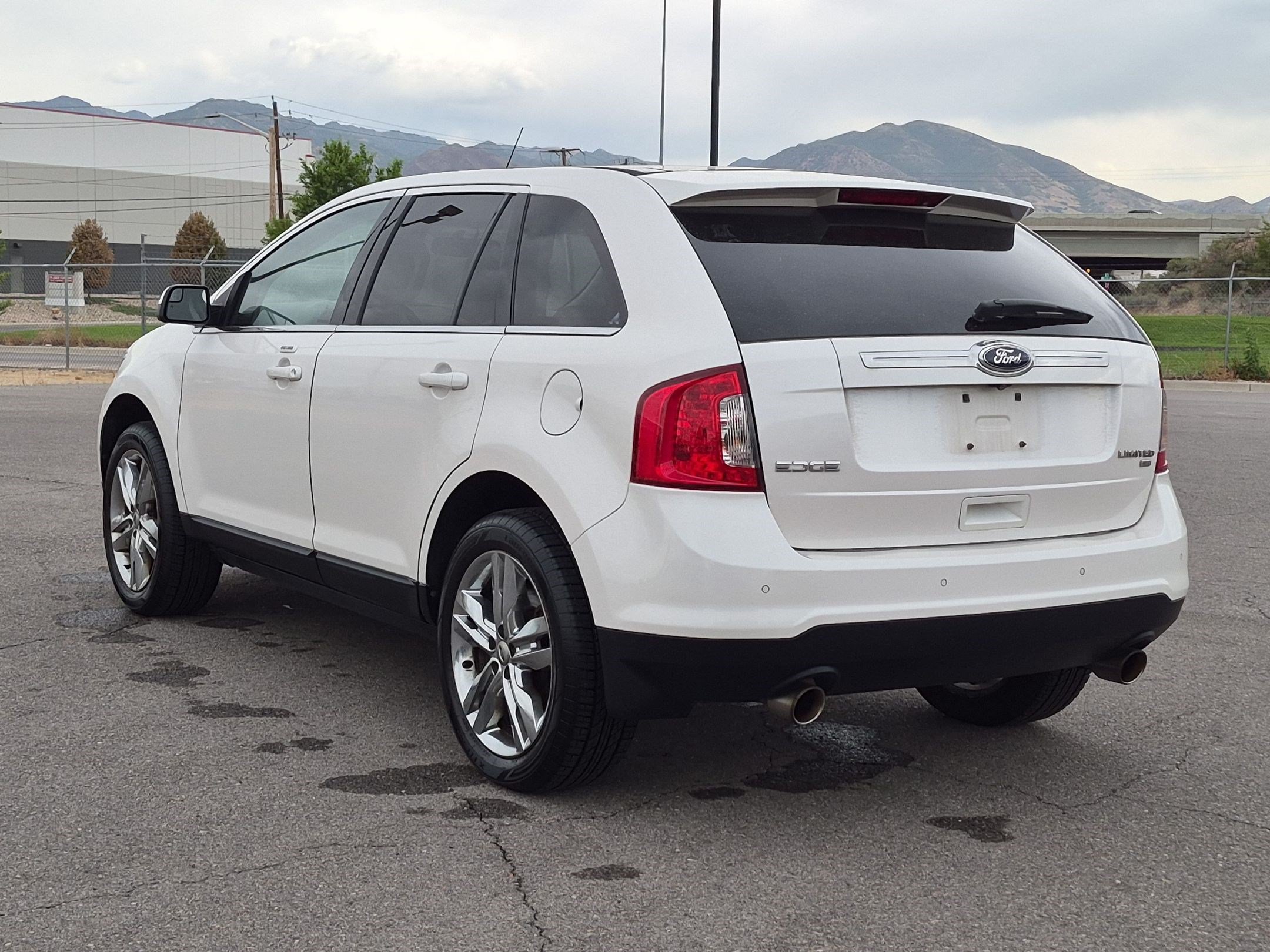 Used 2011 Ford Edge Limited AWD/4WD image 5