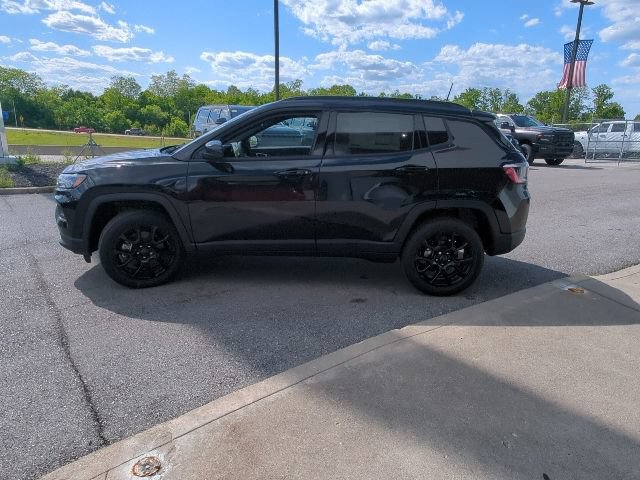 New 2026 Jeep Compass Latitude AWD/4WD image 25