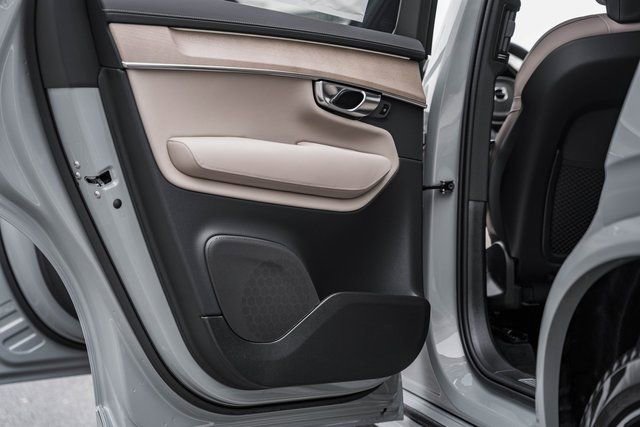 New 2026 Volvo XC90 B6 Plus w/ Protection Package Premier image 34