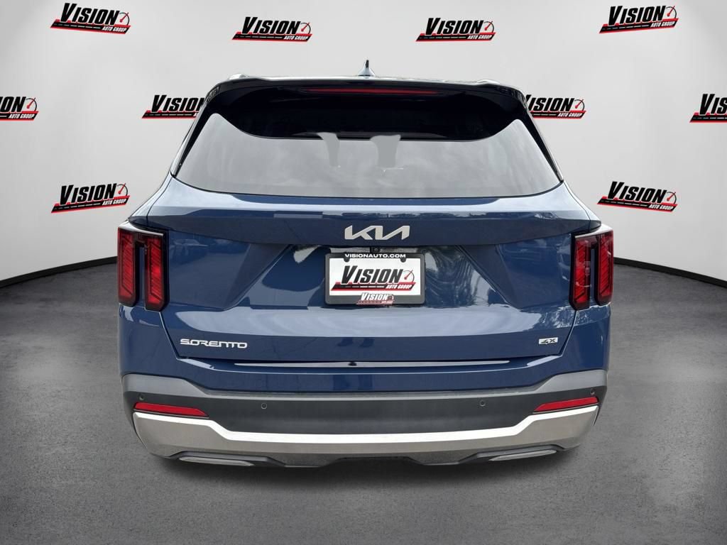 Certified 2025 Kia Sorento S AWD/4WD image 8