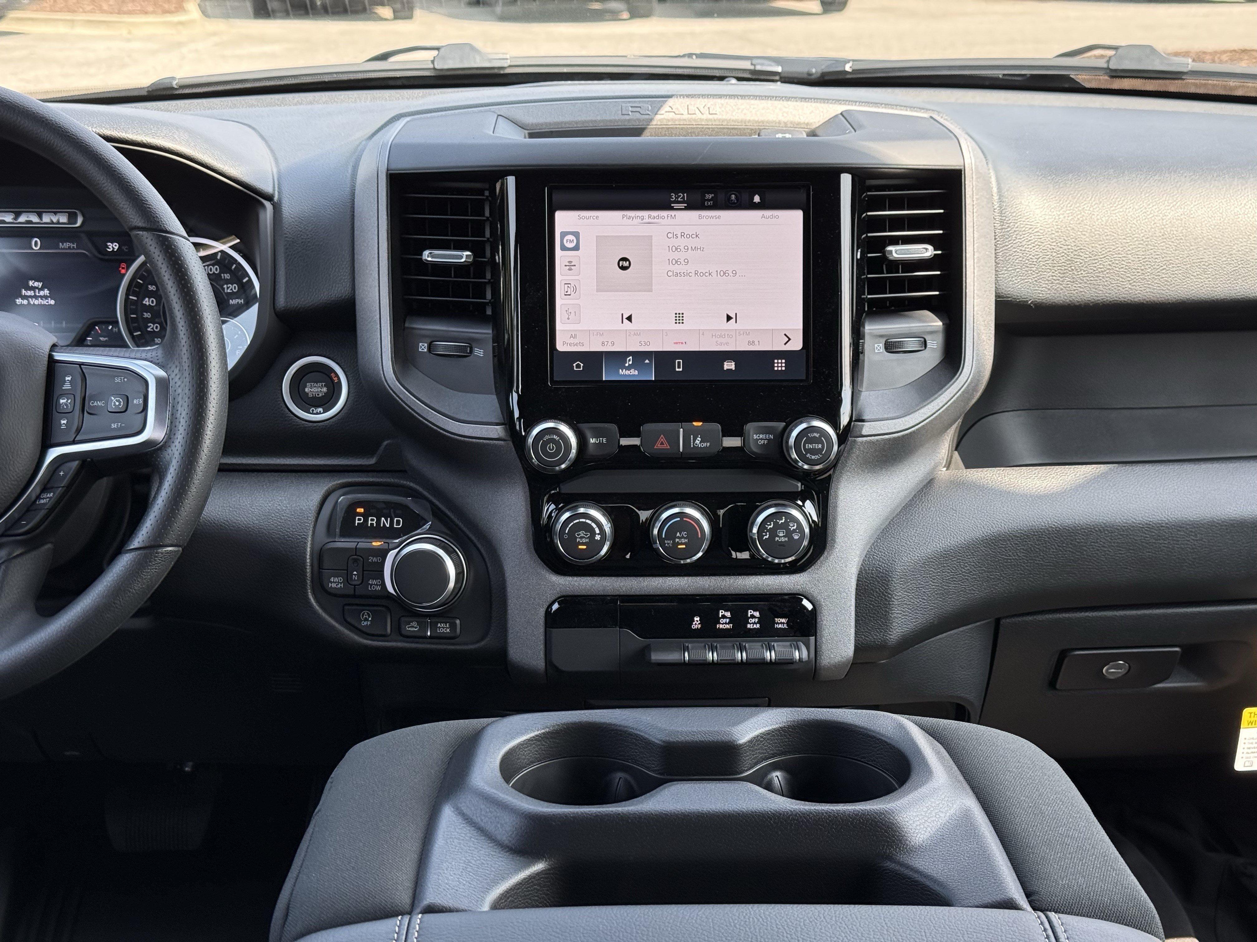 New 2026 RAM 1500 Warlock AWD/4WD image 29