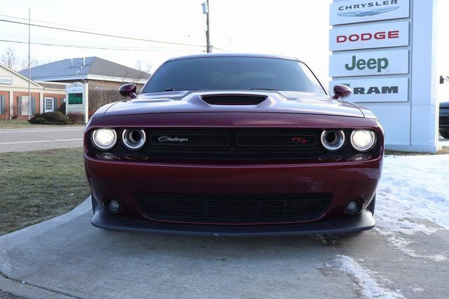 Used 2022 Dodge Challenger R/T Scat Pack w/ Driver Convenience Group RWD image 5