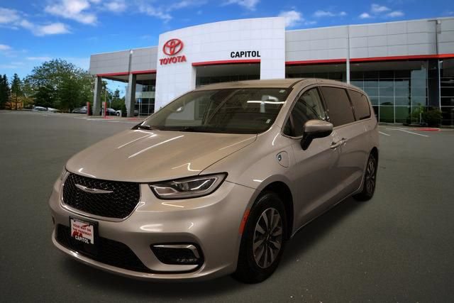 Used 2023 Chrysler Pacifica Touring-L FWD image 6