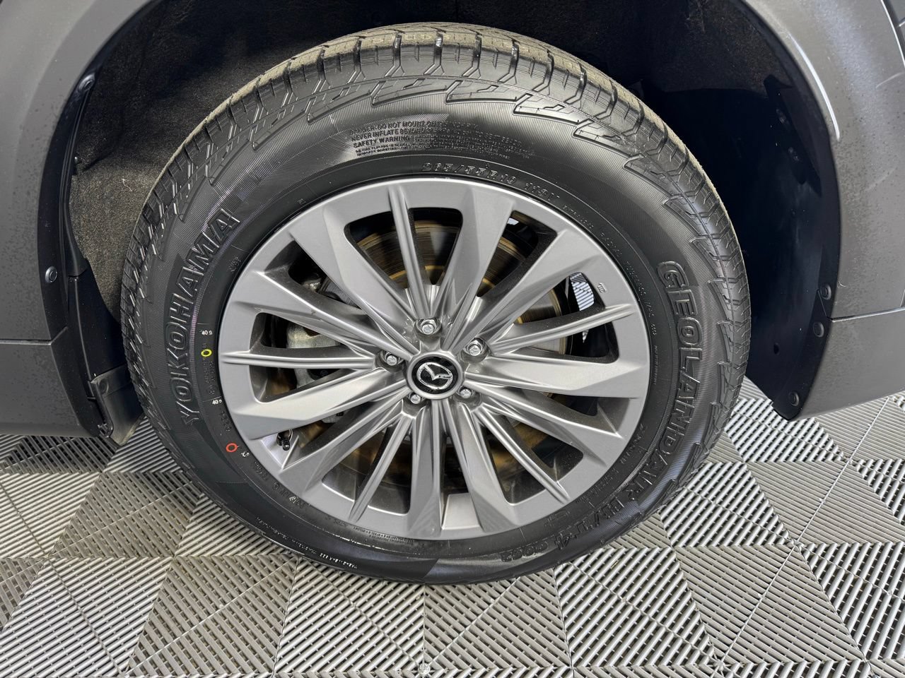 Used 2024 MAZDA CX-90 Plug-In Hybrid w/ Preferred AWD/4WD image 45