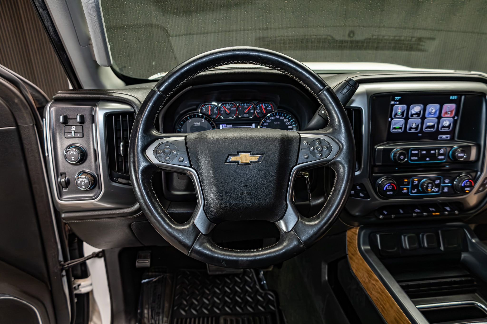 Used 2017 Chevrolet Silverado 3500 LTZ w/ Duramax Plus Package AWD/4WD image 19