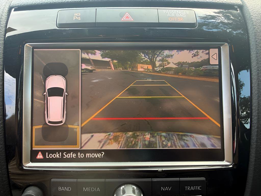 Used 2014 Volkswagen Touareg Sport AWD/4WD image 19