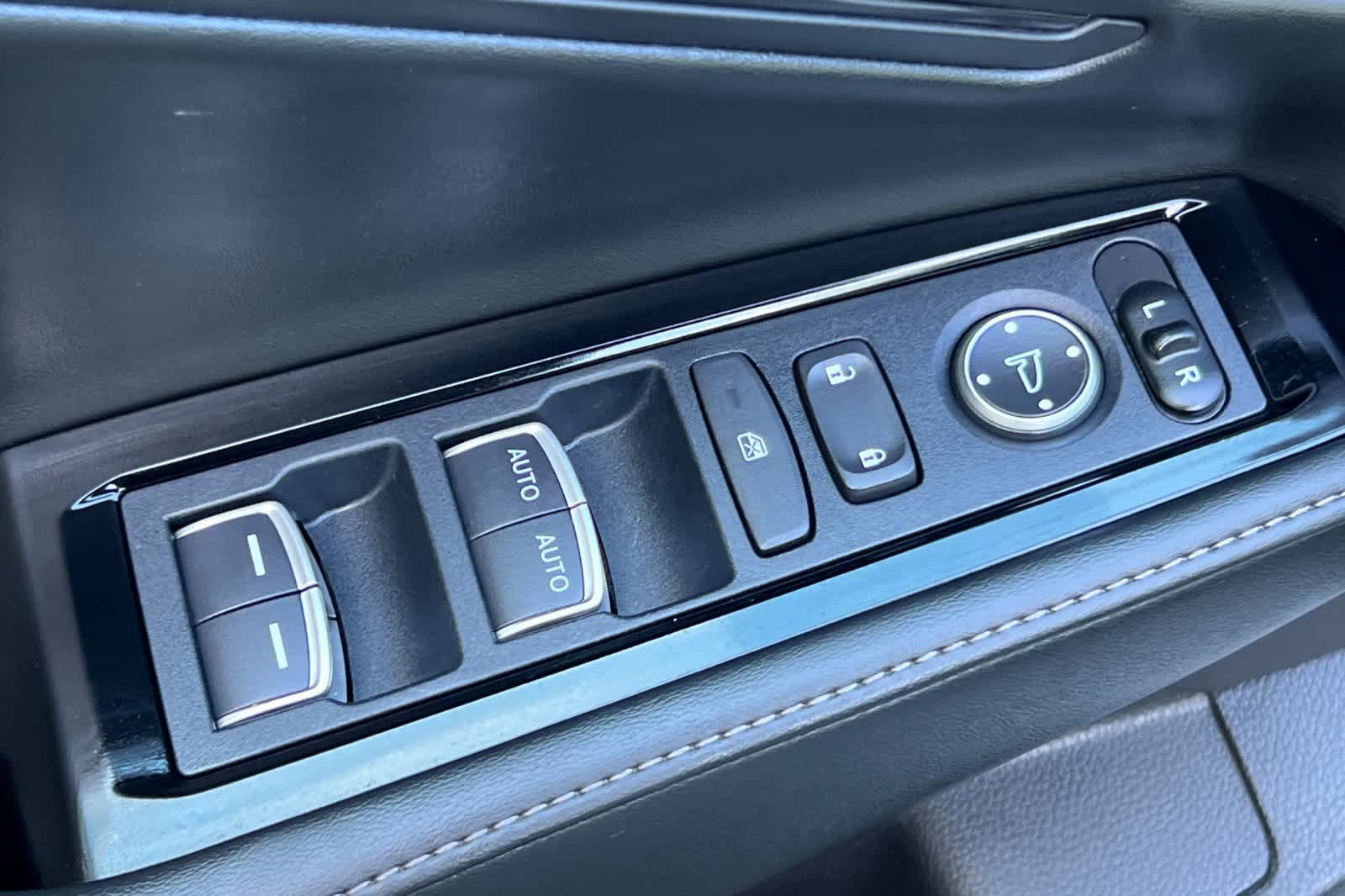 Used 2025 Honda Accord Touring image 13