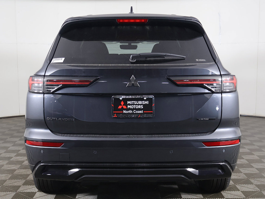 New 2026 Mitsubishi Outlander LE AWD/4WD image 12